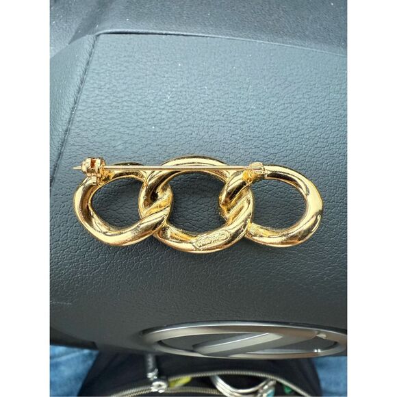 Vintage Christian DIOR Crystal Chain Link Brooch Goldtone Signed - Picture 3 of 5